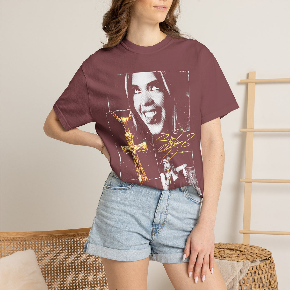 Sydney Sweeney Classic Tee | 90s Vintage | Actress Gift