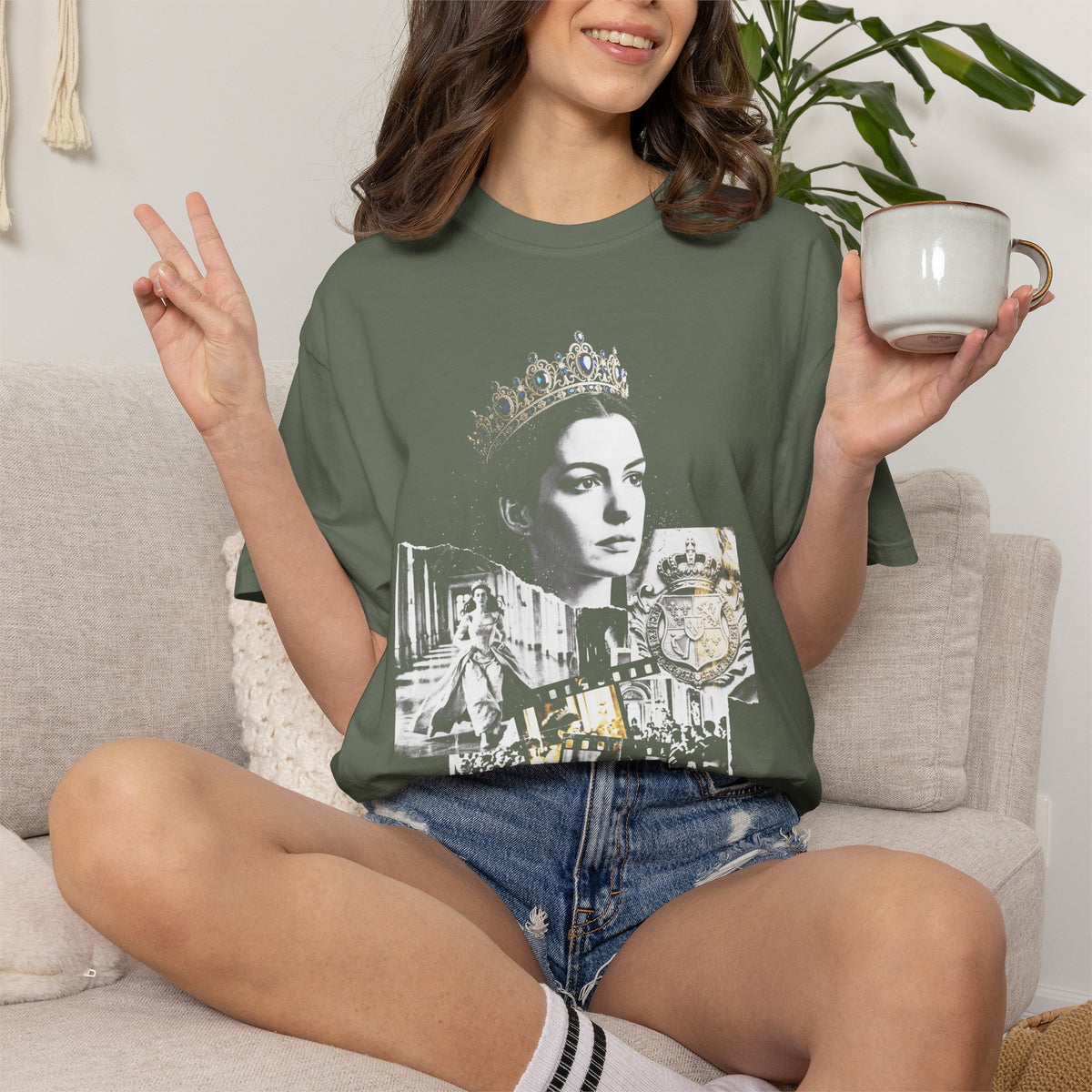Anne Hathaway Vintage Classic Tee | 90s Bootleg | Princess Gift