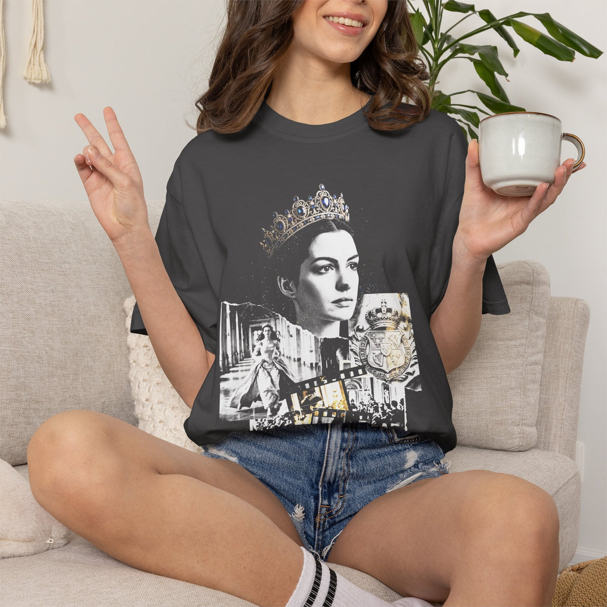 Anne Hathaway Vintage Classic Tee | 90s Bootleg | Princess Gift