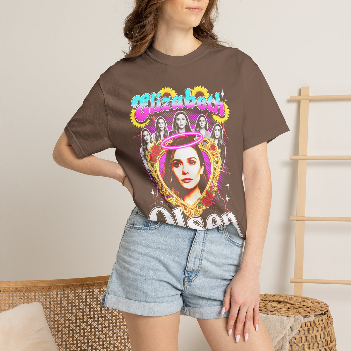 Elizabeth Olsen Classic Tee | 90s Bootleg | M4rvel Fan