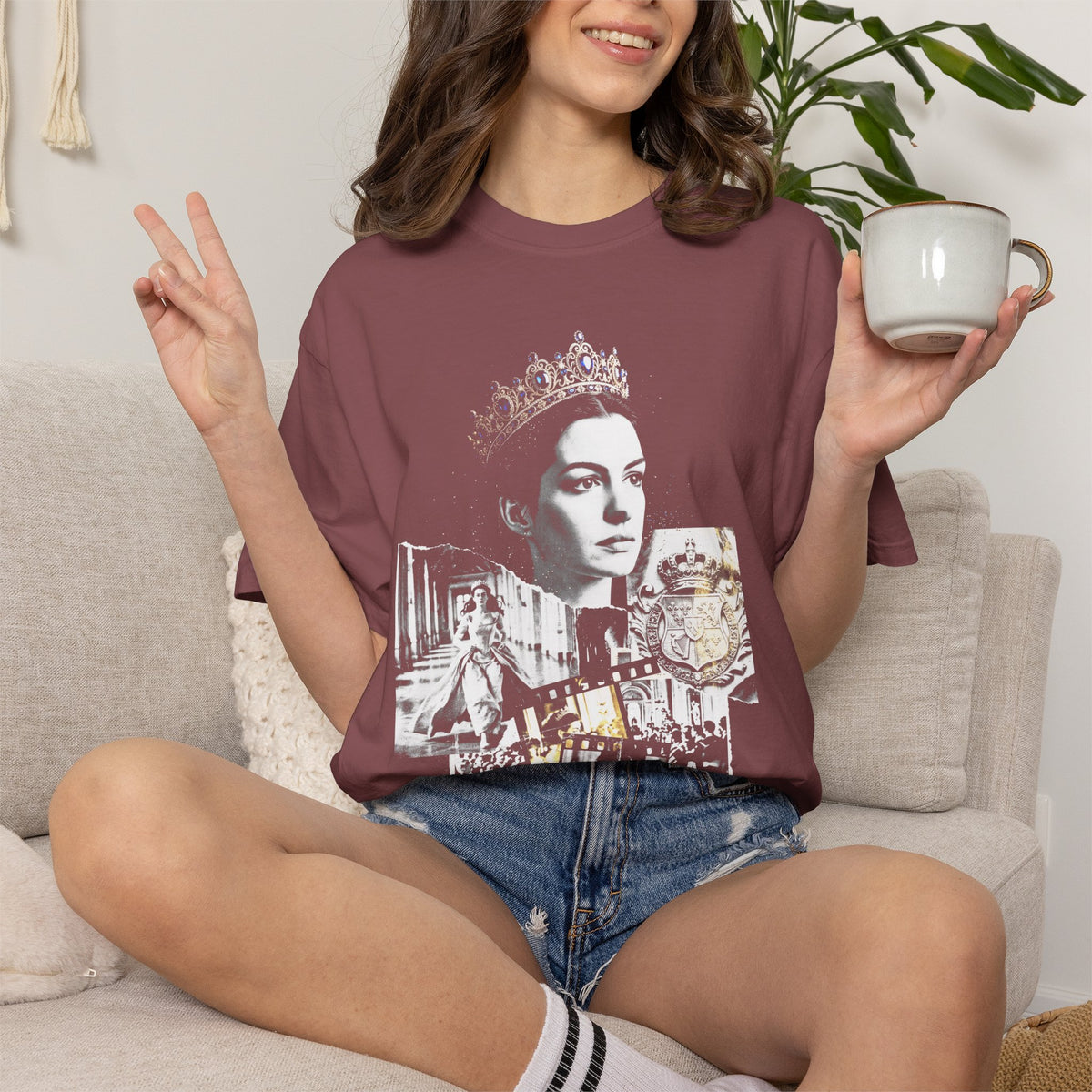 Anne Hathaway Vintage Classic Tee | 90s Bootleg | Princess Gift