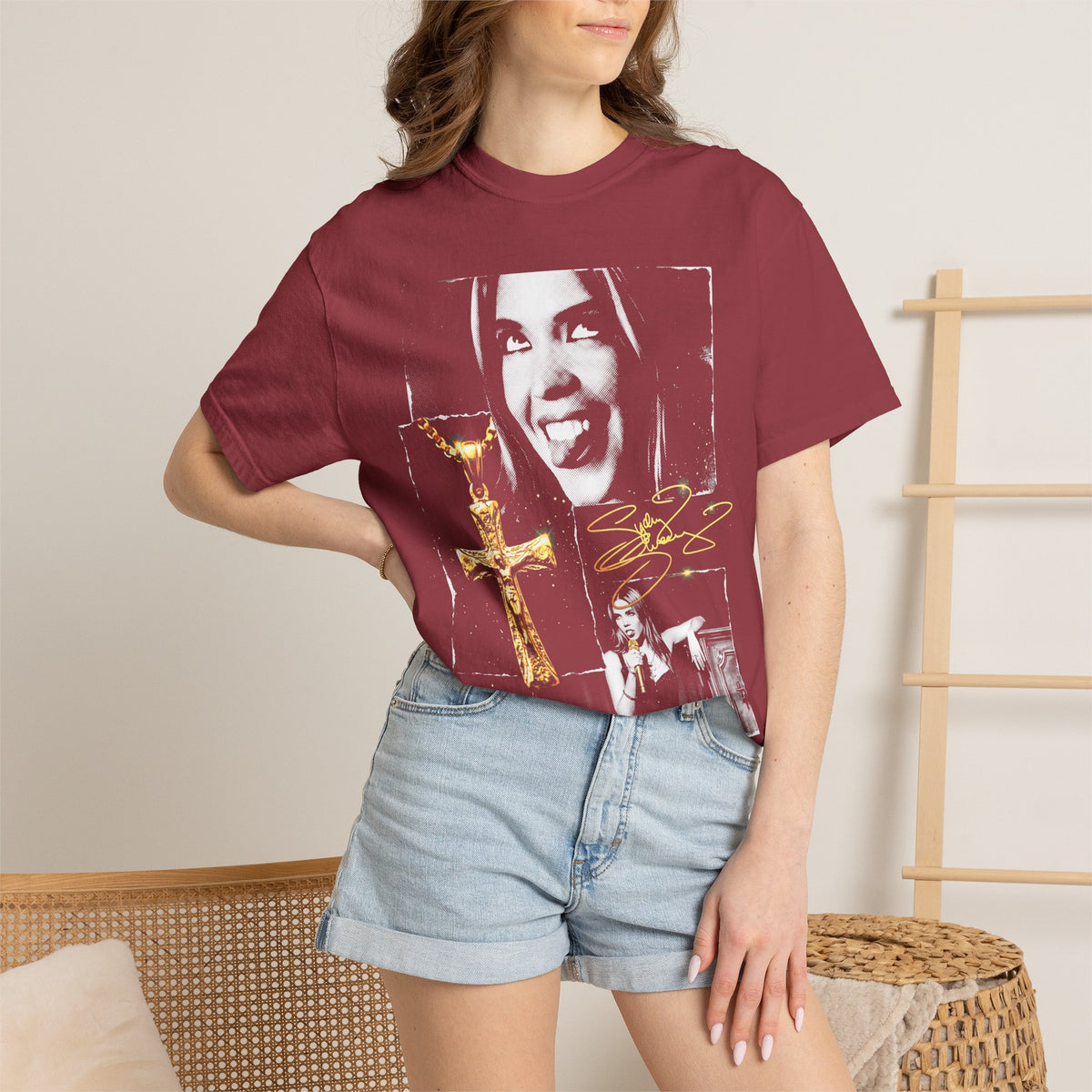 Sydney Sweeney Classic Tee | 90s Vintage | Actress Gift