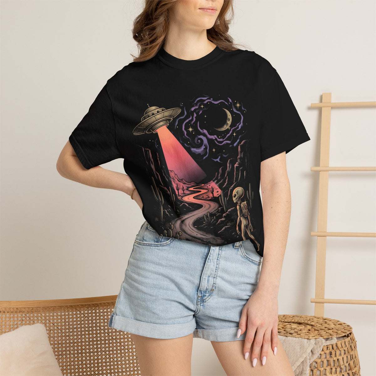 Grey Alien Abduction Classic Tee | Vintage Sci-Fi | Space Art