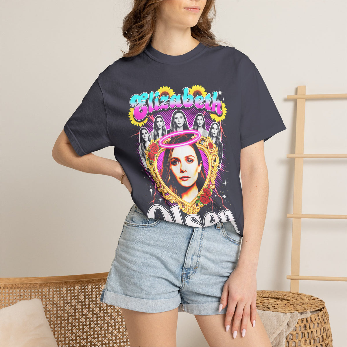 Elizabeth Olsen Classic Tee | 90s Bootleg | M4rvel Fan